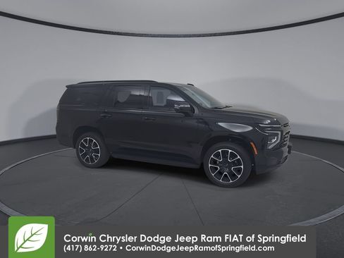 Used 2025 Chevrolet Tahoe RST w/ Comfort Package AWD/4WD image 2