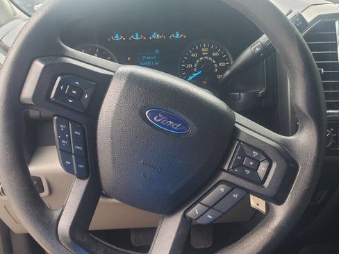 Used 2016 Ford F150 XLT image 11