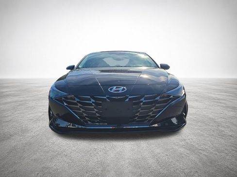 Used 2023 Hyundai Elantra Limited FWD image 3