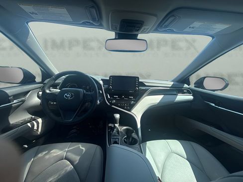 Used 2022 Toyota Camry XSE FWD image 8