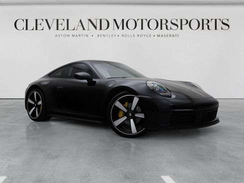 Used 2020 Porsche 911 Carrera RWD image 1