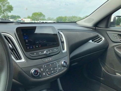 Used 2024 Chevrolet Malibu LT image 10