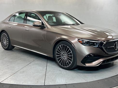 New 2026 Mercedes-Benz E 350 4MATIC Sedan image 7