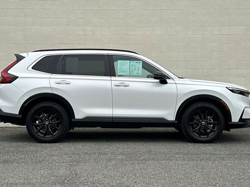 Used 2025 Honda CR-V Sport image 3