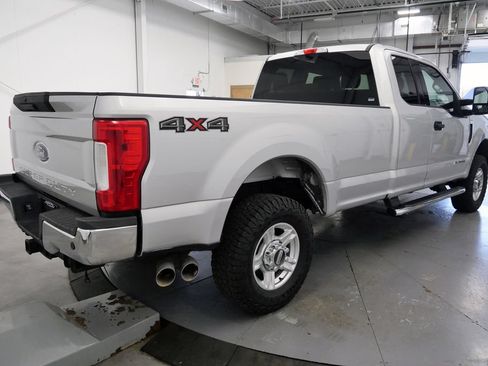 Used 2017 Ford F250 XLT w/ XLT Value Package AWD/4WD image 7