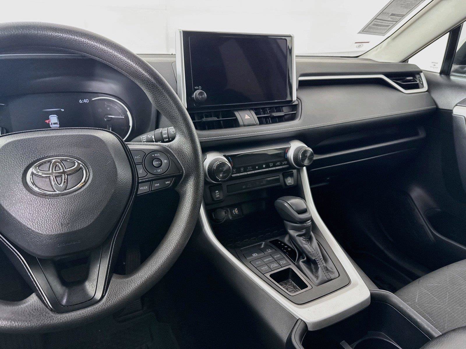 Certified 2025 Toyota RAV4 XLE AWD/4WD image 30