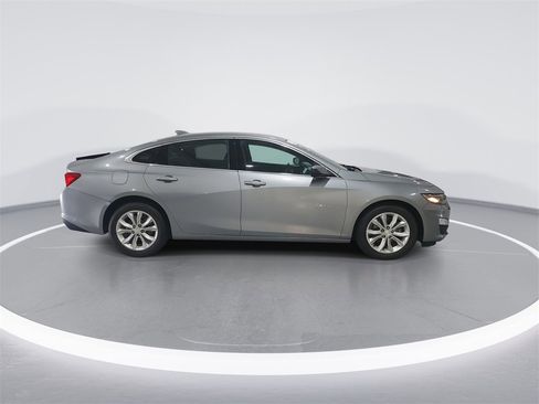 Used 2023 Chevrolet Malibu LT image 9