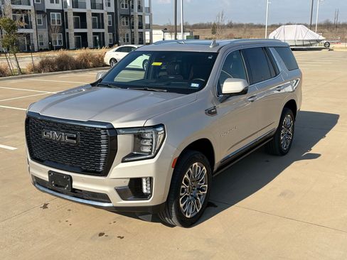 Used 2023 GMC Yukon Denali Ultimate image 13