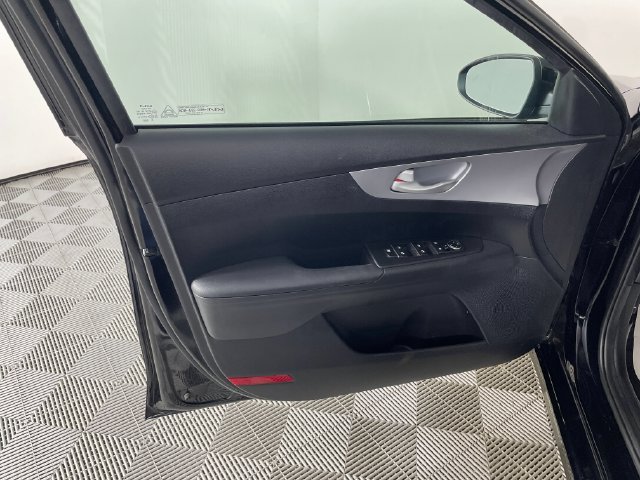Certified 2023 Kia Forte LXS w/ LXS Technology Package FWD image 16