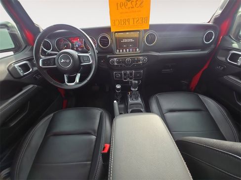 Used 2020 Jeep Gladiator Overland image 10