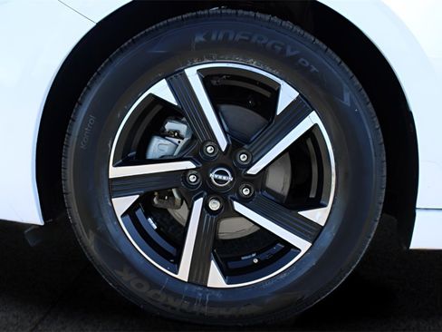 Used 2024 Nissan Sentra SV w/ All-Weather Package image 10