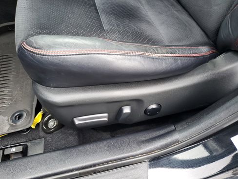 Used 2017 Toyota Camry XSE image 28