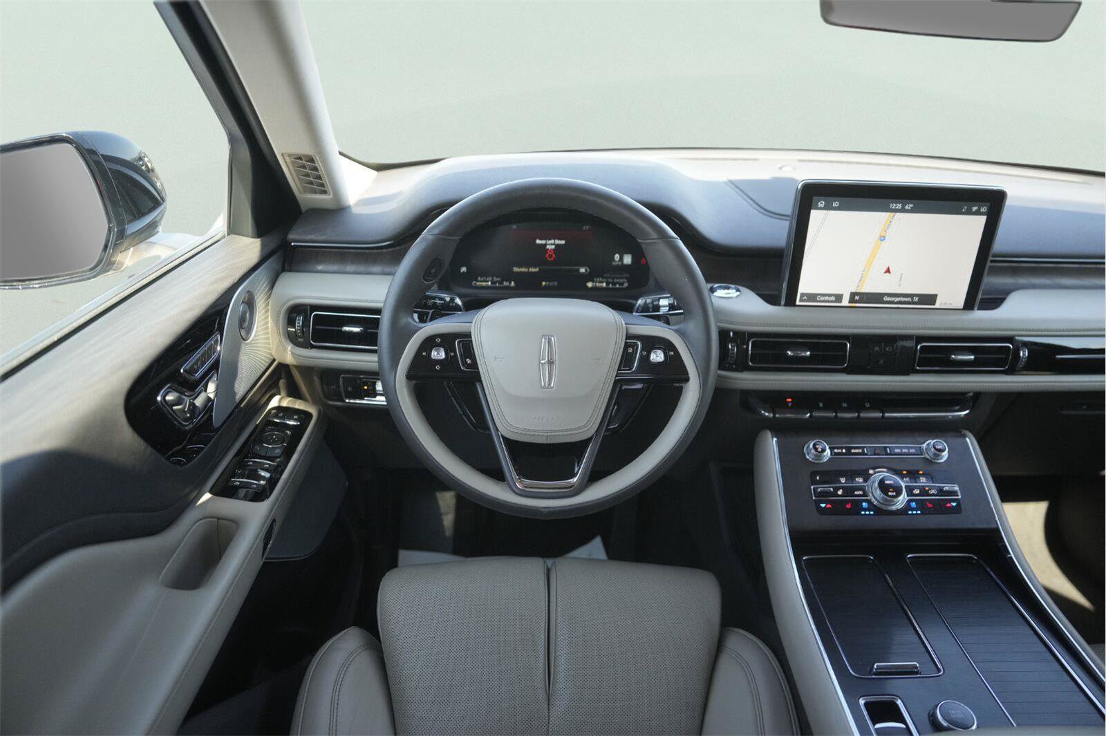 Used 2020 Lincoln Aviator Reserve w/ Equipment Group 201A RWD image 24