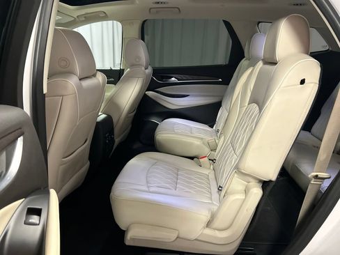 Used 2022 Buick Enclave Avenir FWD image 24