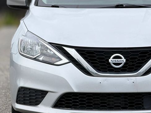 Used 2019 Nissan Sentra SV FWD image 11