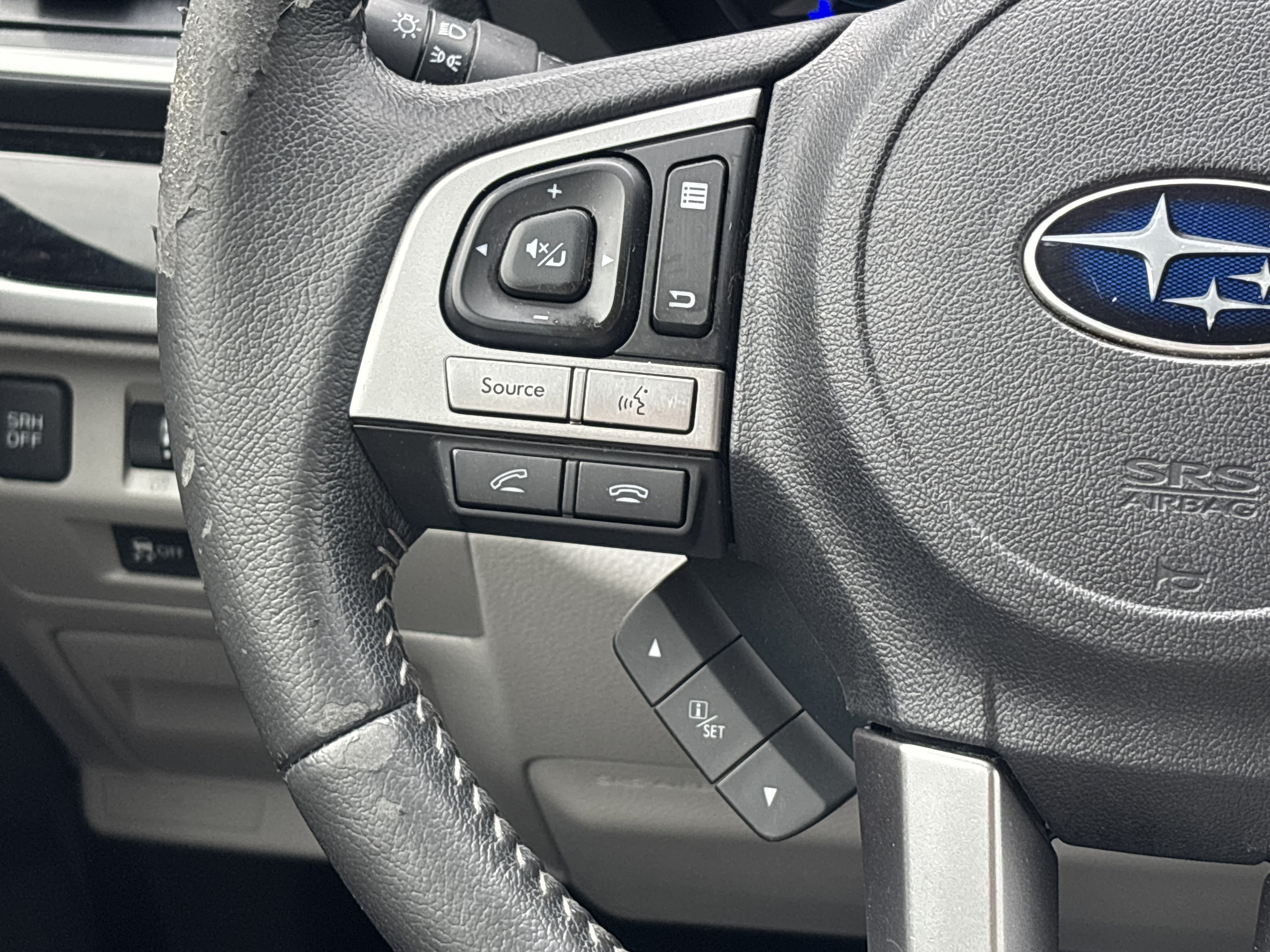 Used 2017 Subaru Forester 2.5i Limited AWD/4WD image 4