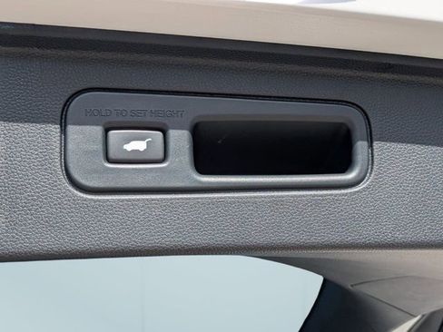 Used 2024 Honda Pilot Elite image 14