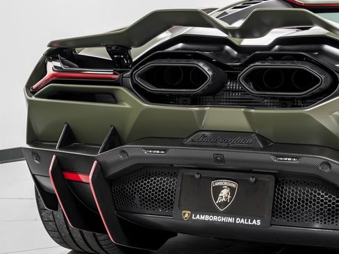 Used 2025 Lamborghini Revuelto image 50