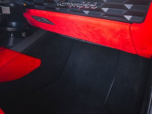 Used 2015 Lamborghini Huracan LP 610-4 image 34