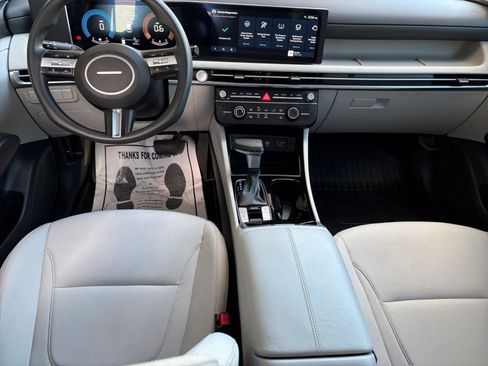 Used 2025 Hyundai Tucson SE image 10