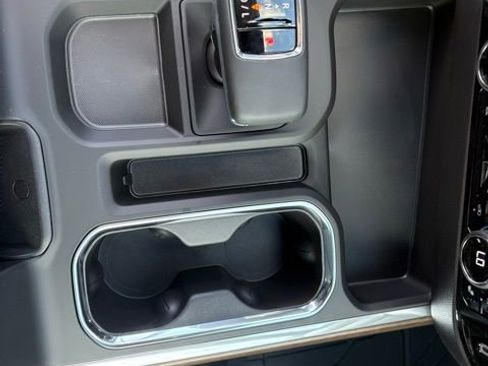 New 2026 Chevrolet Silverado 1500 High Country w/ Midnight Edition AWD/4WD image 17