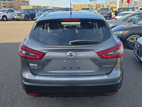 Used 2021 Nissan Rogue Sport SV image 4