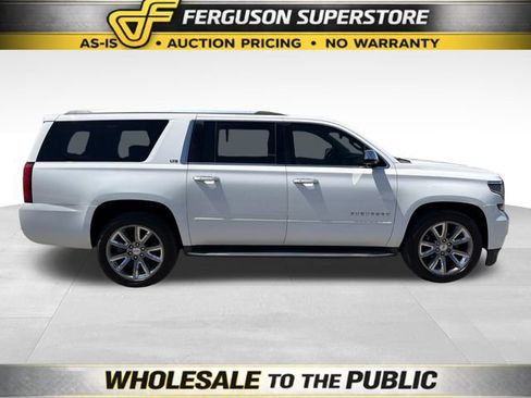 Used 2016 Chevrolet Suburban LTZ RWD image 8