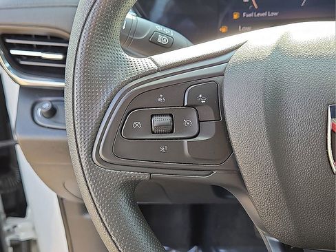 Used 2025 Buick Envista Preferred w/ Convenience II Package image 19