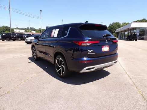 Used 2024 Mitsubishi Outlander SE Black Edition AWD/4WD image 6