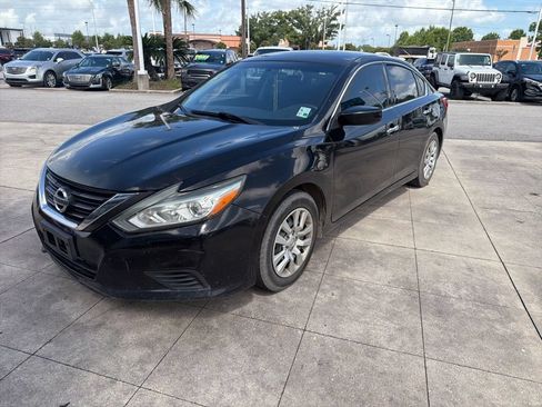 Used 2017 Nissan Altima 2.5 S w/ Power Driver Seat Package FWD image 13