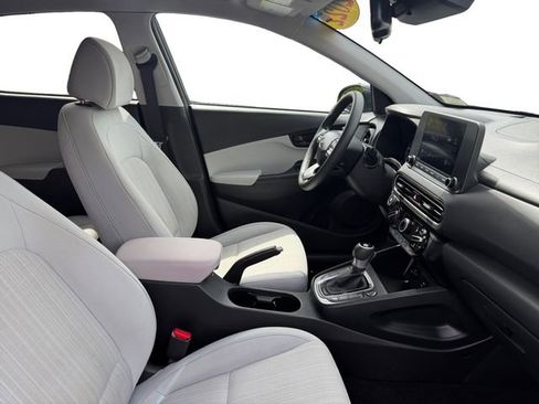 Used 2022 Hyundai Kona SEL image 17