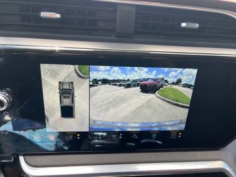 Used 2022 GMC Sierra 1500 Denali w/ Technology Package RWD image 28