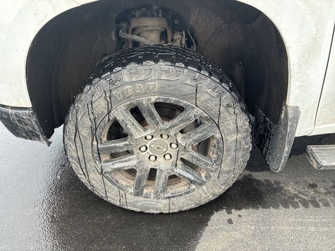 Used 2022 Chevrolet Silverado 1500 LT Trail Boss w/ Protection Package image 18