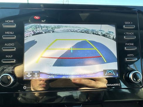 Used 2024 Toyota Camry SE image 16