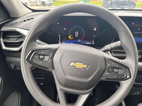 Used 2025 Chevrolet TrailBlazer LT FWD image 33
