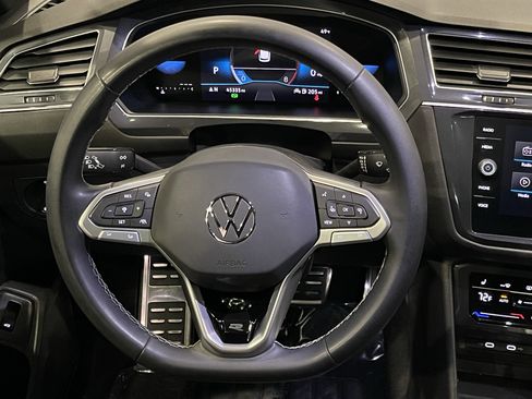 Used 2023 Volkswagen Tiguan SE R-Line AWD/4WD image 19