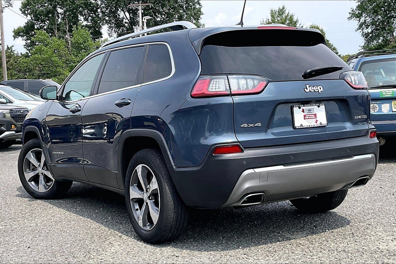 Used 2019 Jeep Cherokee Limited AWD/4WD image 12