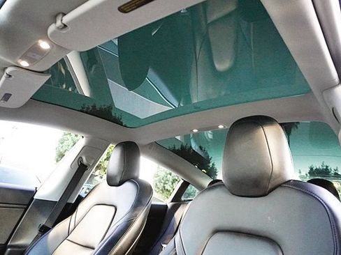 Used 2019 Tesla Model 3 Mid Range RWD image 23