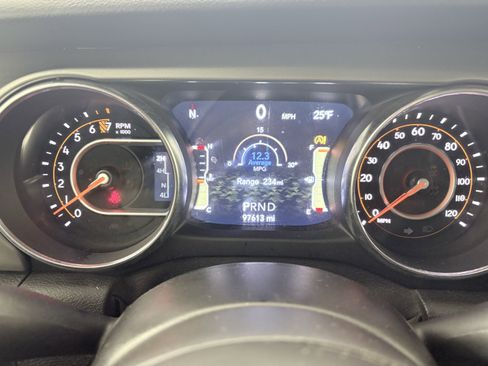 Used 2021 Jeep Gladiator Sport image 19