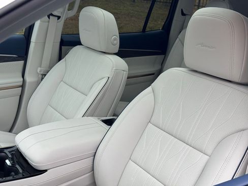 New 2026 Buick Enclave Avenir w/ Super Cruise Package image 17