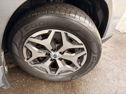 Used 2019 Subaru Forester Premium image 40