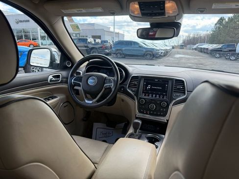 Used 2018 Jeep Grand Cherokee Overland image 27