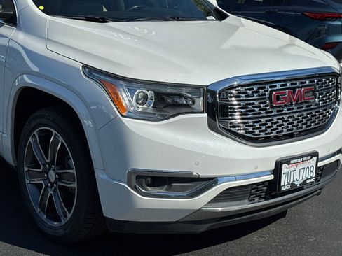 Certified 2017 GMC Acadia Denali w/ Technology Package FWD image 5