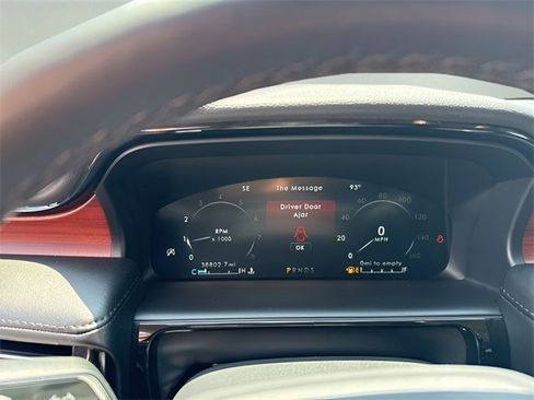 Used 2022 Lincoln Nautilus Reserve w/ Equipment Group 201A image 14