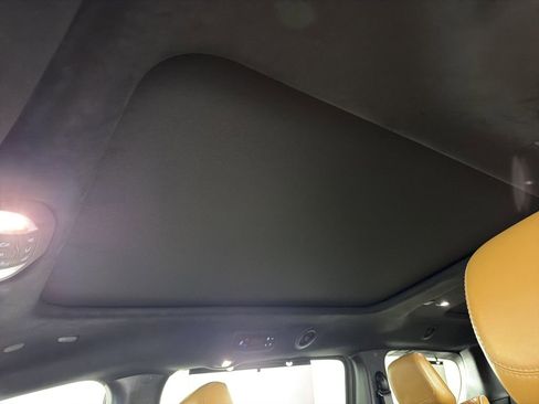 Used 2021 Chrysler Pacifica Pinnacle image 37