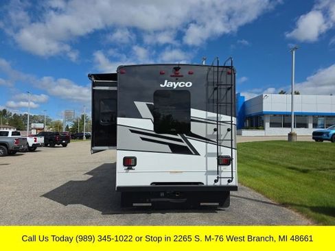 Used 2026 Ford E-450 and Econoline 450 Super Duty w/ Motorhome Prep Package RWD image 7