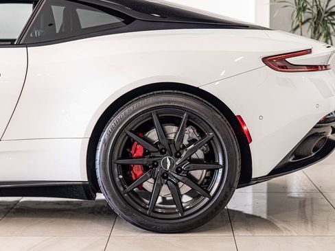 Used 2018 Aston Martin DB11 V12 image 7