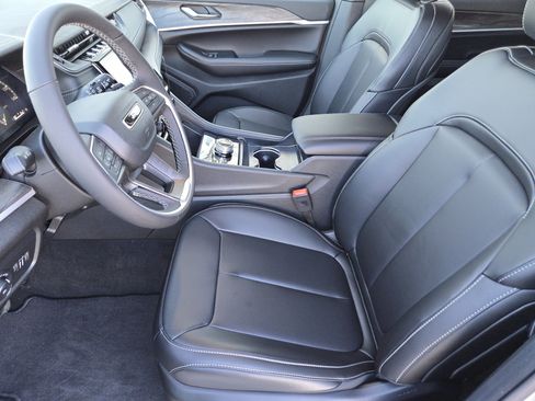 New 2025 Jeep Grand Cherokee L Limited w/ Black Appearance Package image 11