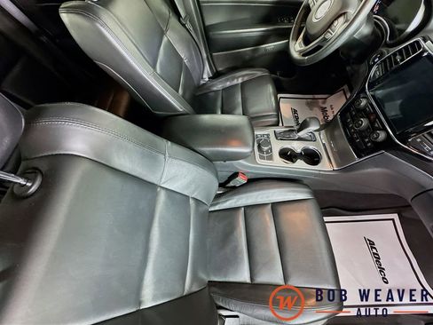 Used 2019 Jeep Grand Cherokee Limited image 31