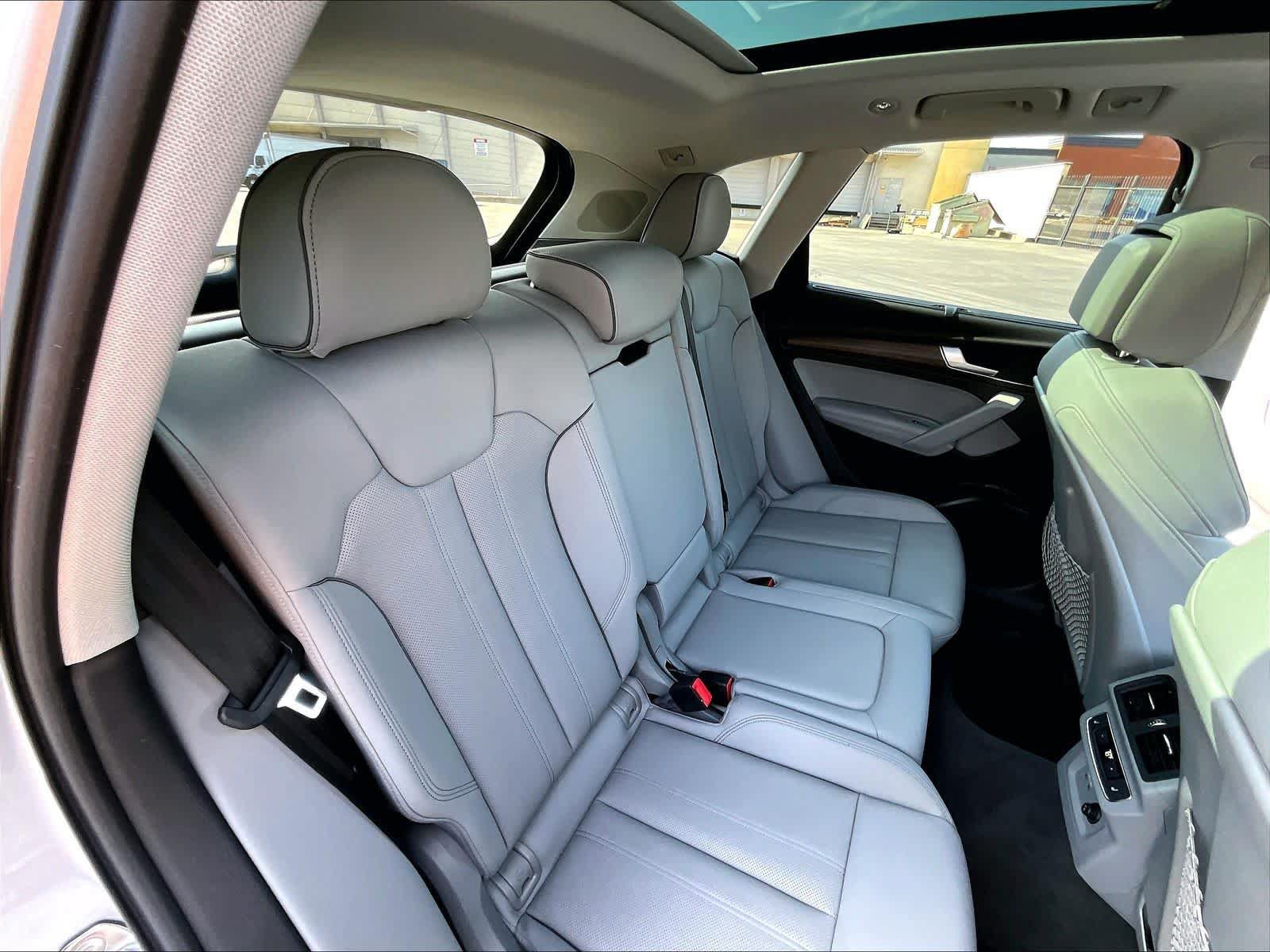 Used 2022 Audi Q5 e Prestige AWD/4WD image 29